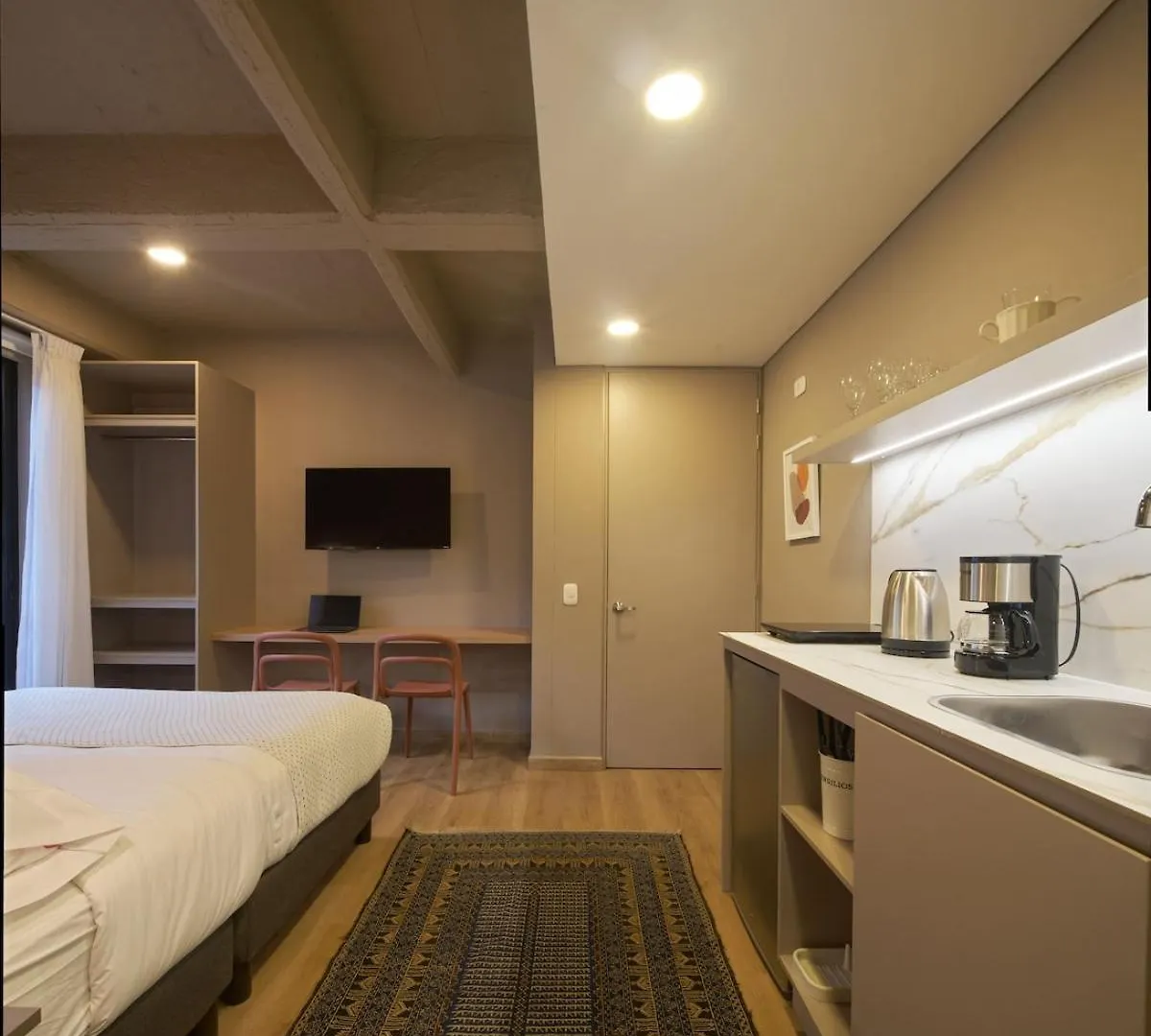 Quiet Comfort With City Access In Chapinero Stay 波哥大